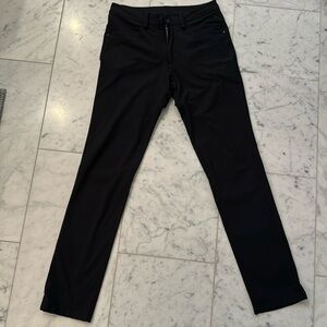 Lululemon - Mens Slim Fit ABC Pants (31x32) Black